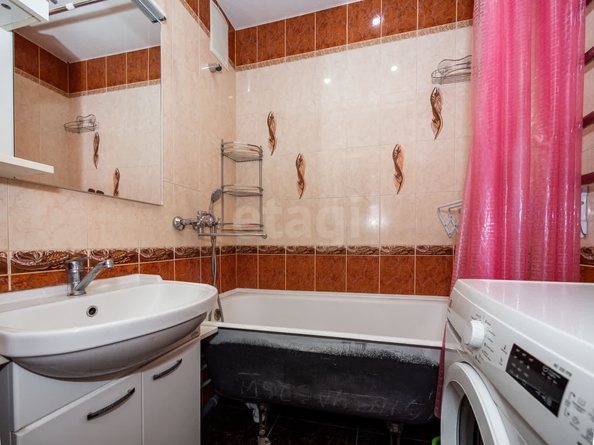 
  Продается 3-комн. квартира, 59.5 м², Объединения ул, д. 96/1
. Фото 13.