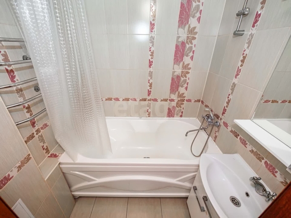 
  Продается 2-комн. квартира, 58 м², В. Высоцкого ул, д. 54/1
. Фото 12.