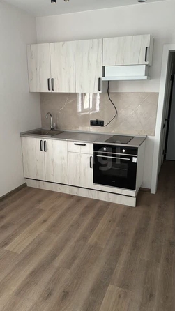 
  Продается 1-комн. квартира, 32 м², Есенина ул, д. 12/1
. Фото 1.