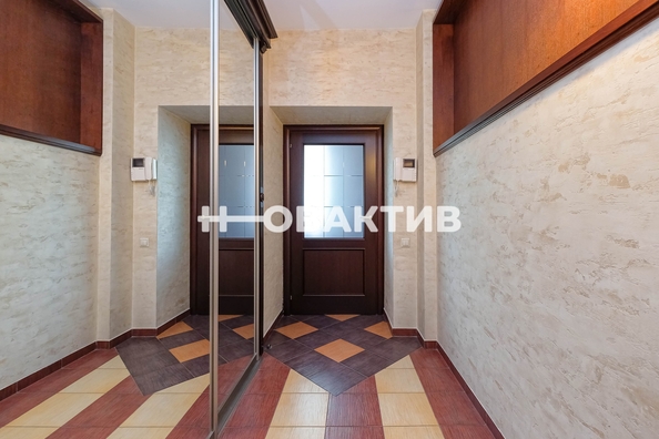 
  Продается 3-комн. квартира, 221.8 м², Красный пр-кт, д. 153А
. Фото 18.