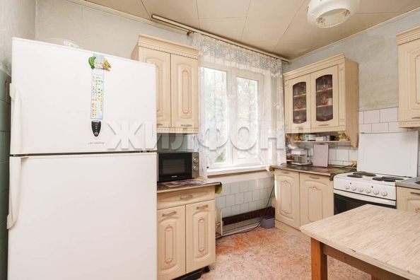 
  Продается 3-комн. квартира, 59.8 м², Полтавская ул, д. 45
. Фото 2.