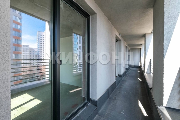 
  Продается 3-комн. квартира, 96 м², Семьи Шамшиных ул, д. 93
. Фото 9.