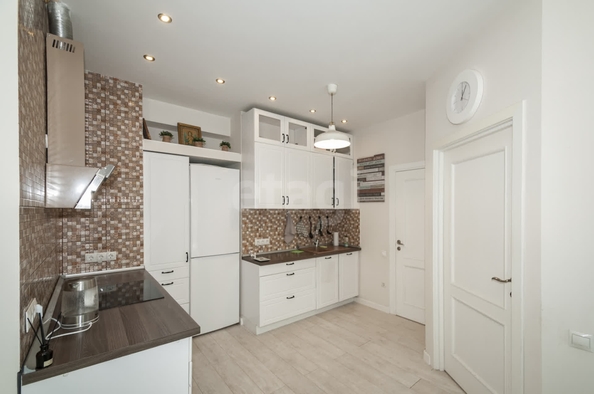 
  Продается 3-комн. квартира, 61.8 м², Урицкого ул, д. 1
. Фото 4.