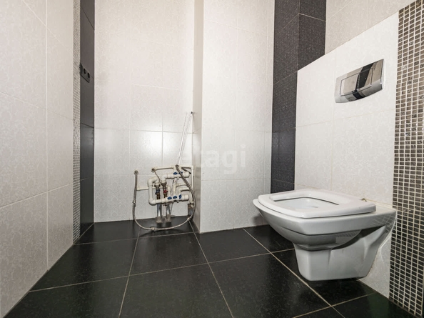 
  Продается 3-комн. квартира, 83.4 м², Танковая ул, д. 36
. Фото 12.