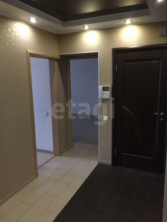 
  Продается 3-комн. квартира, 76.2 м², Холодильная ул, д. 17
. Фото 10.