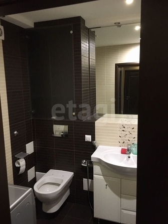 
  Продается 3-комн. квартира, 76.2 м², Холодильная ул, д. 17
. Фото 15.