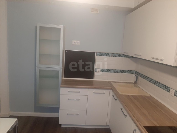 
  Сдается 1-комн. квартира, 33 м², Большевистская ул, д. 112
. Фото 2.