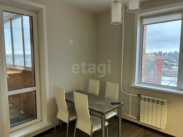 
  Сдается 1-комн. квартира, 46 м², Красный пр-кт, д. 179/1
. Фото 2.
