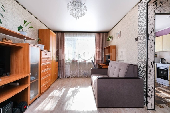
  Продается 1-комн. квартира, 32.3 м², Объединения ул, д. 82
. Фото 2.