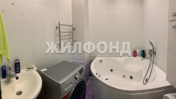
  Продается 2-комн. квартира, 65.4 м², Широкая ул, д. 125
. Фото 2.