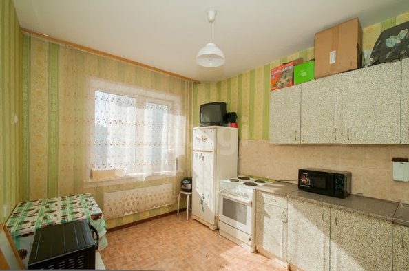 
  Продается 1-комн. квартира, 37.2 м², Титова ул, д. 238
. Фото 4.