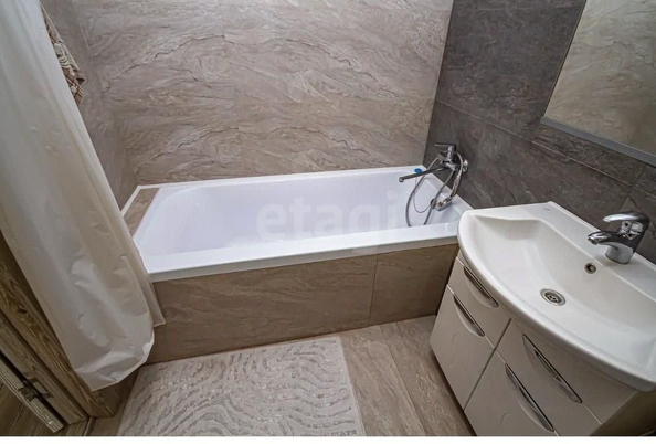 
  Сдается 1-комн. квартира, 50 м², Владимира Заровного ул, д. 38
. Фото 5.