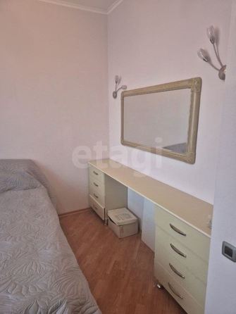 
  Продается 2-комн. квартира, 65 м², Семьи Шамшиных ул, д. 4
. Фото 3.
