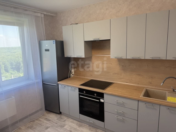 
  Сдается 2-комн. квартира, 55 м², В. Высоцкого ул, д. 41/2
. Фото 3.