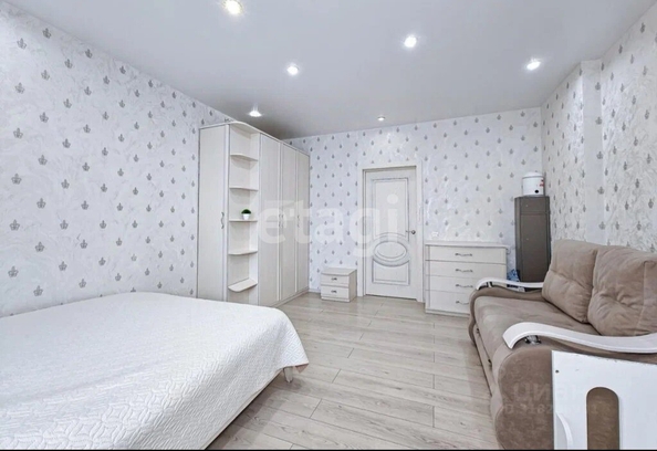 
  Продается 2-комн. квартира, 63.4 м², Кирова ул, д. 225
. Фото 9.