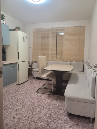 
  Сдается 3-комн. квартира, 76 м², Междуреченская ул
. Фото 2.