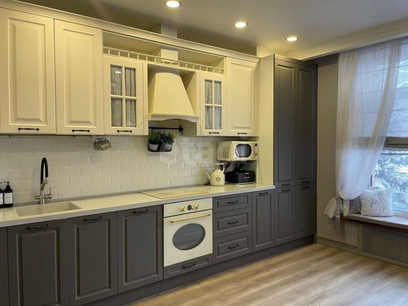 
  Продается 3-комн. квартира, 95 м², Кедровая ул, д. 65
. Фото 4.