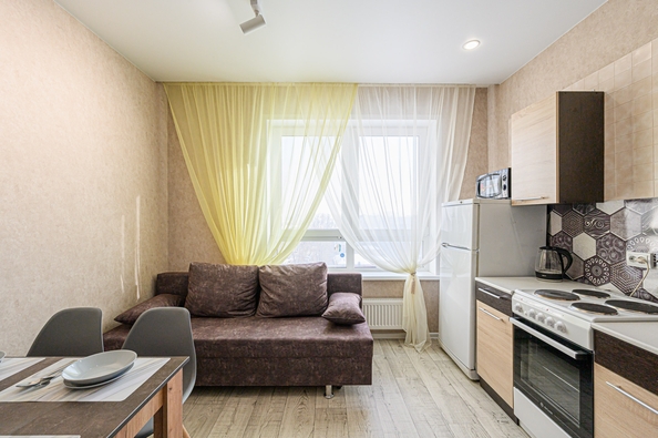 
  Сдам посуточно 2-комн. квартиру, 60 м², Большевистская ул, д. 32/1
. Фото 7.