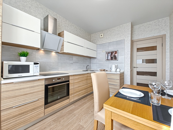 
  Сдам посуточно 2-комн. квартиру, 58 м², Серебряные ключи ул, д. 6
. Фото 8.