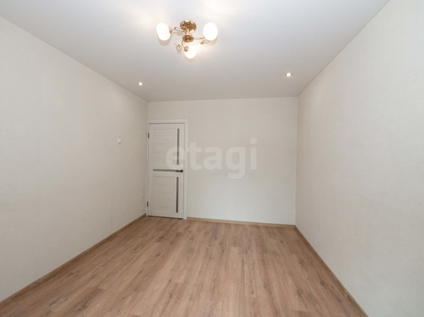 
  Продается 3-комн. квартира, 60.5 м², Адриена Лежена ул, д. 5
. Фото 8.
