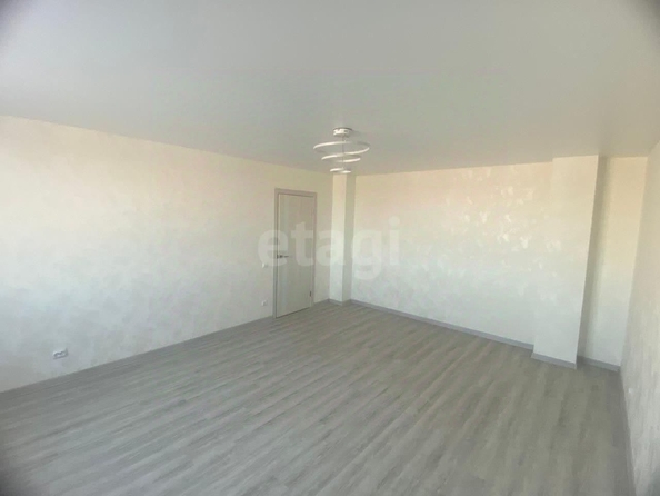 
  Продается 2-комн. квартира, 77 м², Спортивная ул, д. 13
. Фото 24.