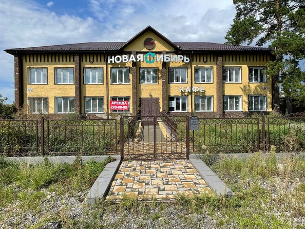 
  Продается универсальное помещение, 600 м², Тракторная ул, д. 3
. Фото 2.