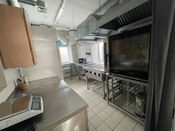
  Продается универсальное помещение, 600 м², Тракторная ул, д. 3
. Фото 25.