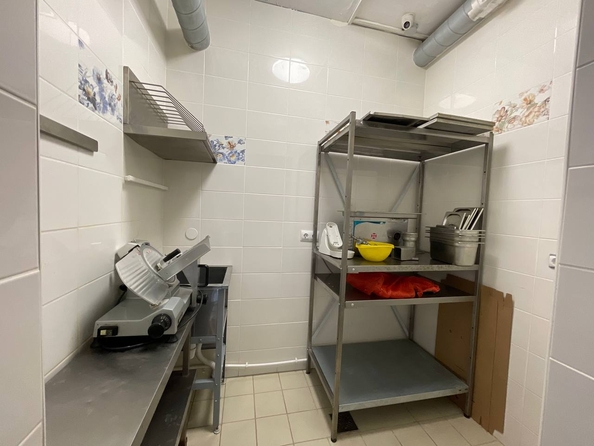 
  Продается универсальное помещение, 600 м², Тракторная ул, д. 3
. Фото 26.