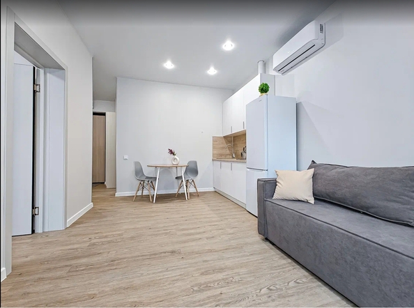 
  Сдам посуточно 2-комн. квартиру, 38 м², Владимира Заровного ул, д. 28/1
. Фото 9.