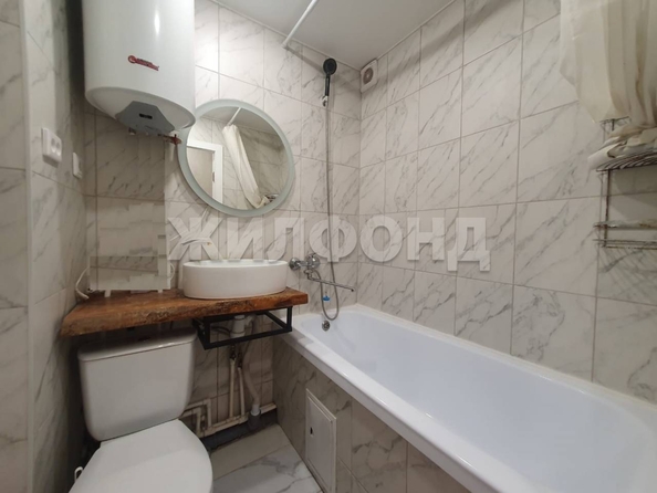 
  Продается 1-комн. квартира, 31.5 м², Есенина ул, д. 10
. Фото 6.