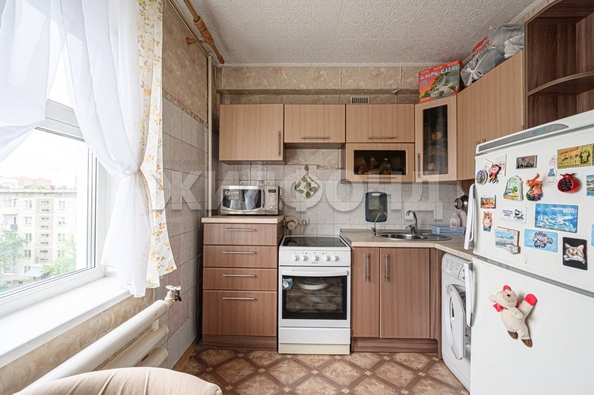 
  Продается 3-комн. квартира, 55.4 м², Кубовая ул, д. 106
. Фото 5.