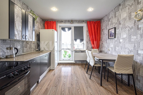 
  Продается 1-комн. квартира, 42.4 м², Виталия Потылицына ул, д. 3
. Фото 4.