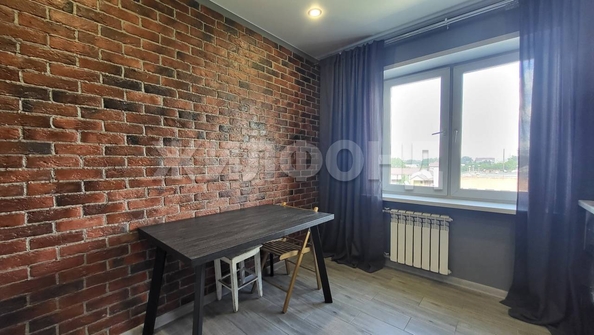 
  Продается 2-комн. квартира, 55.6 м², Троллейная ул, д. 18
. Фото 2.