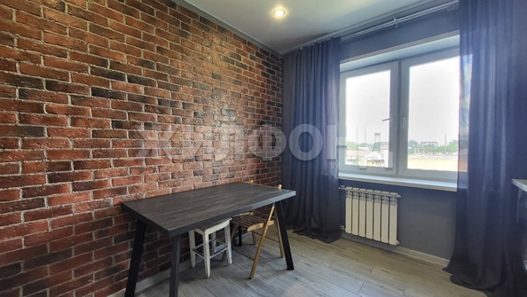 
  Продается 2-комн. квартира, 55.6 м², Троллейная ул, д. 18
. Фото 5.