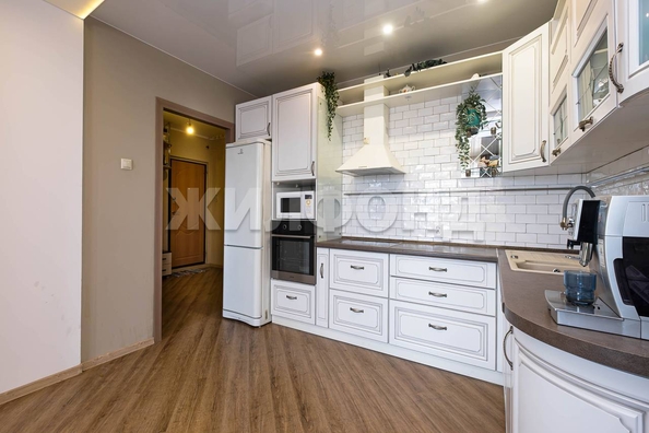 
  Продается 2-комн. квартира, 58.6 м², Гребенщикова ул, д. 5
. Фото 6.