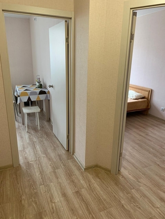 
  Сдам посуточно 1-комн. квартиру, 35 м², Петухова ул, д. 105
. Фото 6.