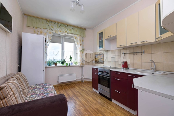
  Продается 1-комн. квартира, 37.6 м², Связистов ул, д. 15
. Фото 12.