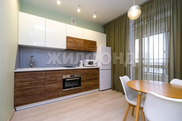 
  Продается 1-комн. квартира, 36.8 м², Кирова ул, д. 32
. Фото 6.