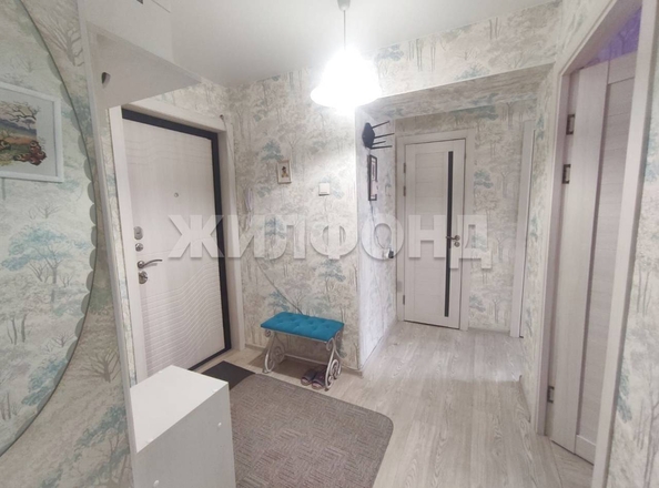 
  Продается 2-комн. квартира, 42.8 м², Революции ул, д. 6
. Фото 2.
