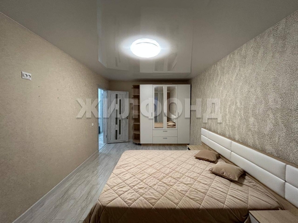 
  Продается 3-комн. квартира, 60.9 м², Есенина ул, д. 15
. Фото 19.