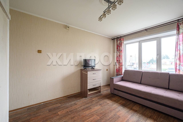 
  Продается 3-комн. квартира, 60.7 м², Связистов ул, д. 11
. Фото 2.