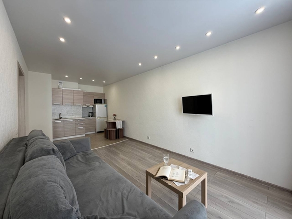 
  Сдается посуточно 1-комн. квартира, 40 м², Немировича-Данченко ул, д. 148/2
. Фото 2.