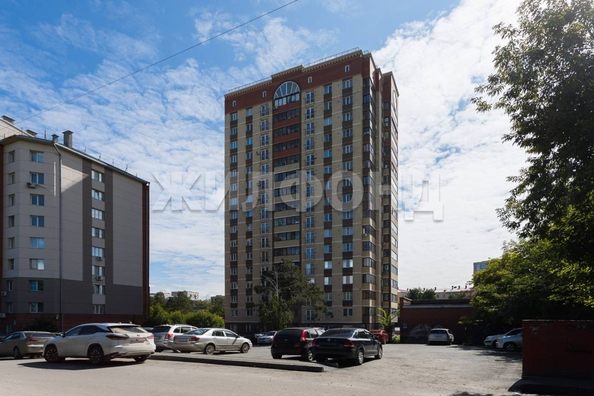 
  Продается 1-комн. квартира, 40 м², Серебряные ключи ул, д. 6
. Фото 2.