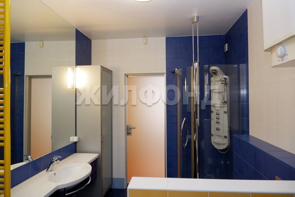 
  Продается 3-комн. квартира, 132.3 м², 2-й (4 мкр.) кв-л, д. 224
. Фото 4.