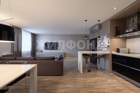 
  Продается 4-комн. квартира, 121.7 м², Военная ул, д. 9/1
. Фото 9.