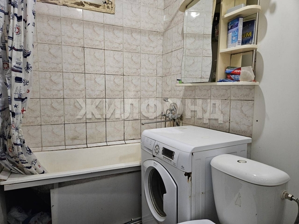 
  Продается 2-комн. квартира, 43 м², Бурденко ул, д. 40
. Фото 4.