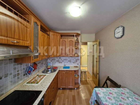 
  Продается 1-комн. квартира, 33.2 м², Зорге ул, д. 42
. Фото 2.