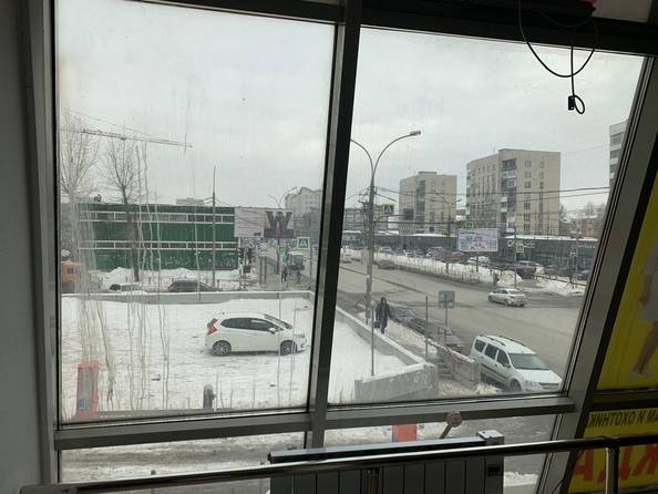 
  Продам торговую площадь, 92 м², Кирова ул, д. 113/4
. Фото 2.
