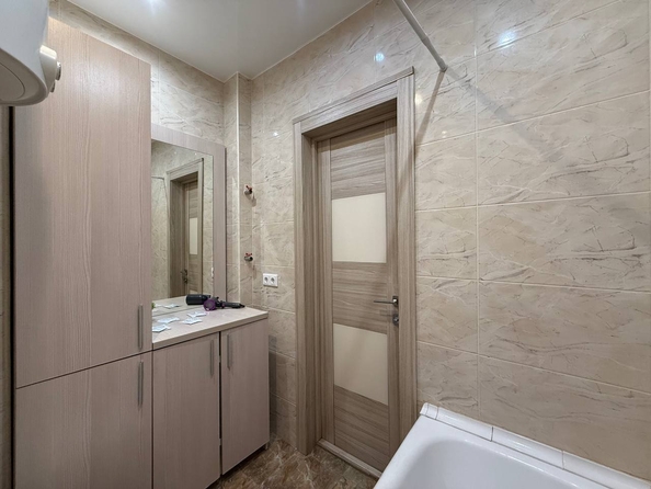 
  Сдается посуточно 1-комн. квартира, 40 м², Фабричная ул, д. 22
. Фото 25.