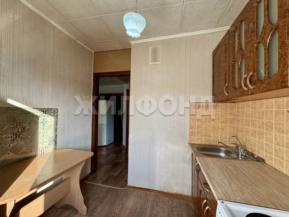 
  Продается 1-комн. квартира, 30.6 м², Есенина ул, д. 63
. Фото 2.